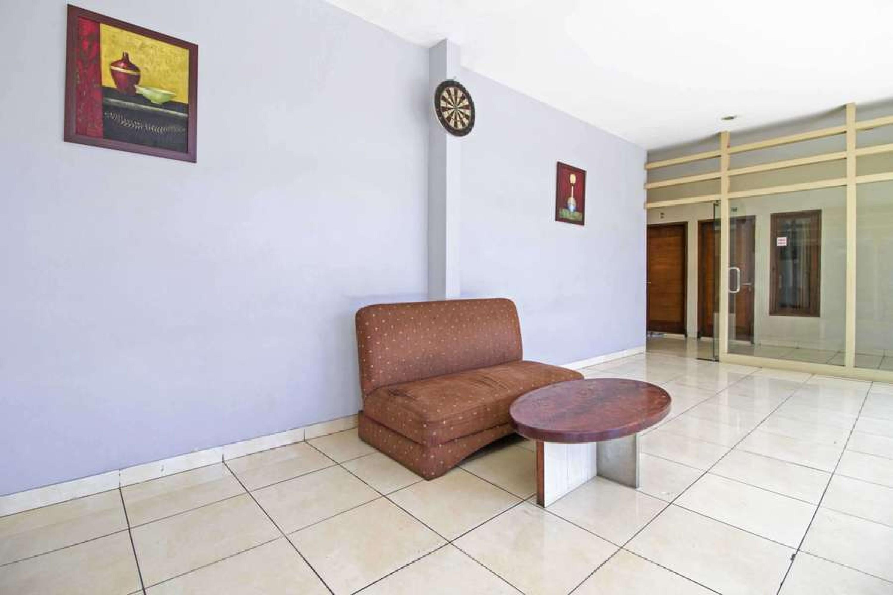 Reddoorz @ Pangeran Antasari 2 Hotel Cilandak  Exterior photo