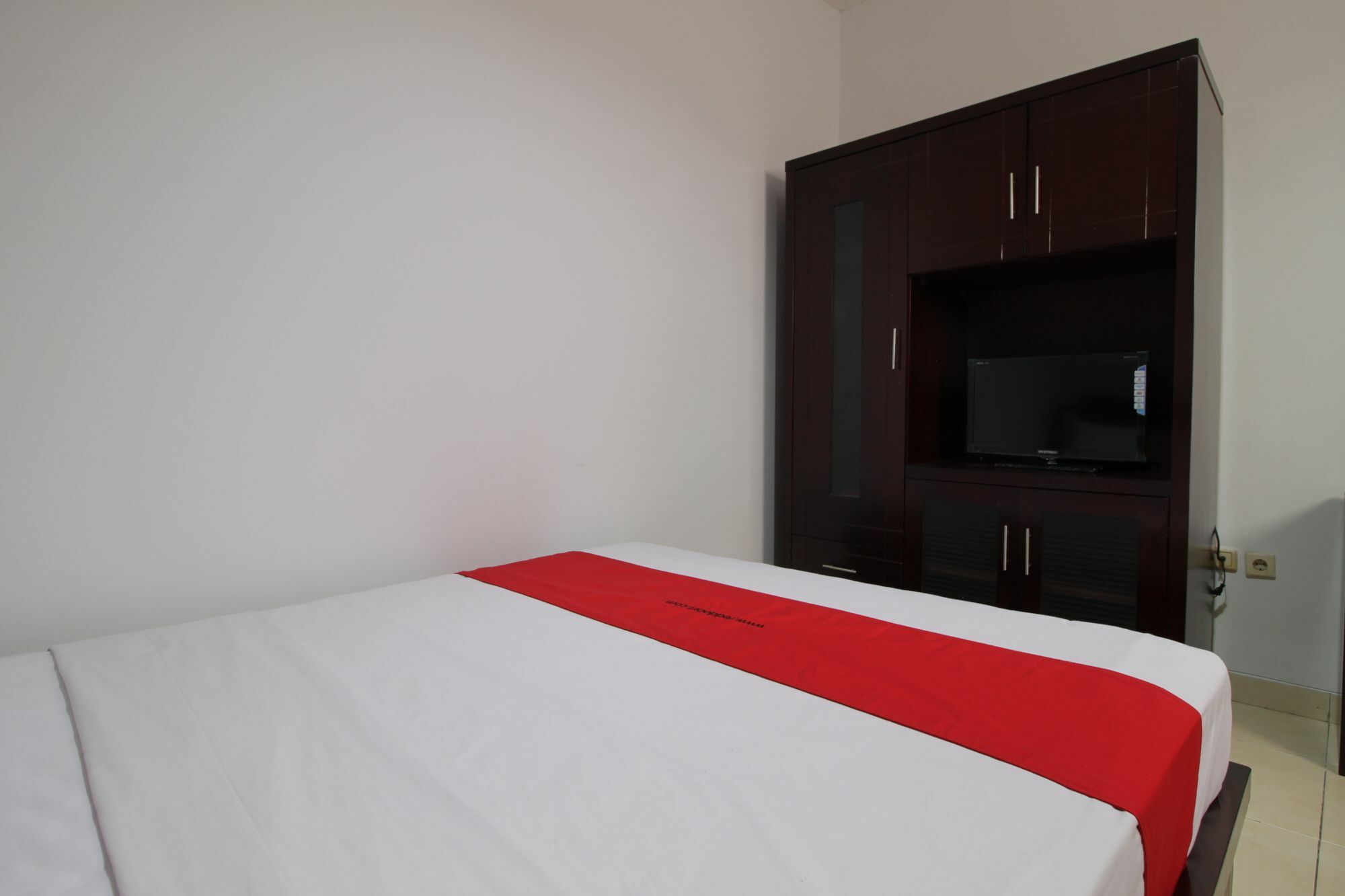Reddoorz @ Pangeran Antasari 2 Hotel Cilandak  Exterior photo