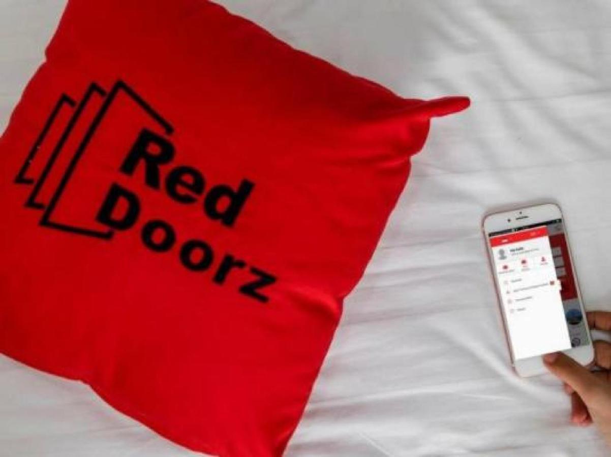Reddoorz @ Pangeran Antasari 2 Hotel Cilandak  Exterior photo